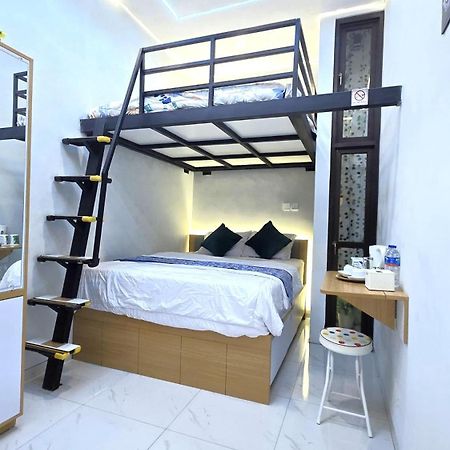 Laswi Syariah Guest House Бандунг Екстериор снимка