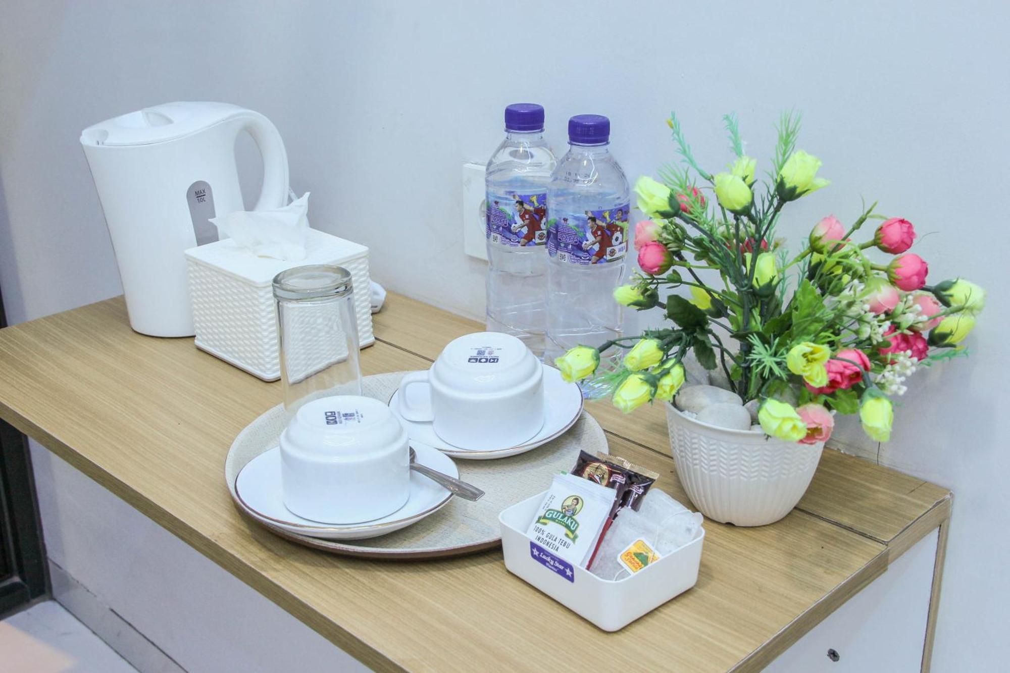 Laswi Syariah Guest House Бандунг Екстериор снимка